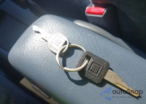 1996 Chevrolet Beretta из США, поврежденный, VIN 1G1LV15M5TY137725